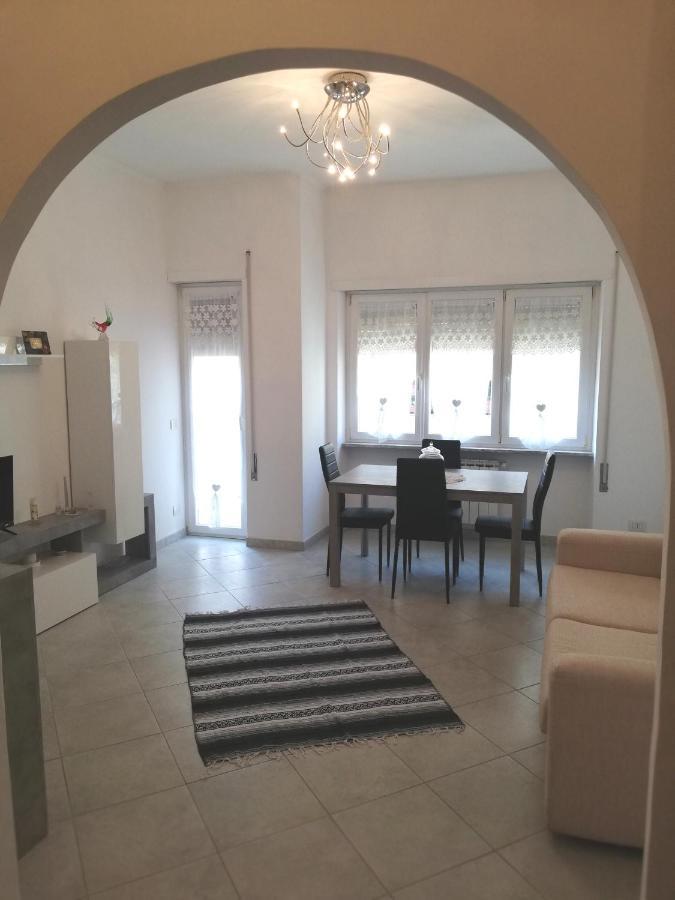 Amareroma - Ostia Lido Apartment Bagian luar foto